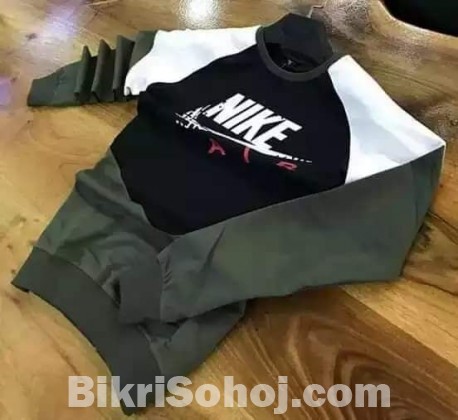 Fashionable Full Sleeve Sweep T-Shirt 18 - Nike - DFW